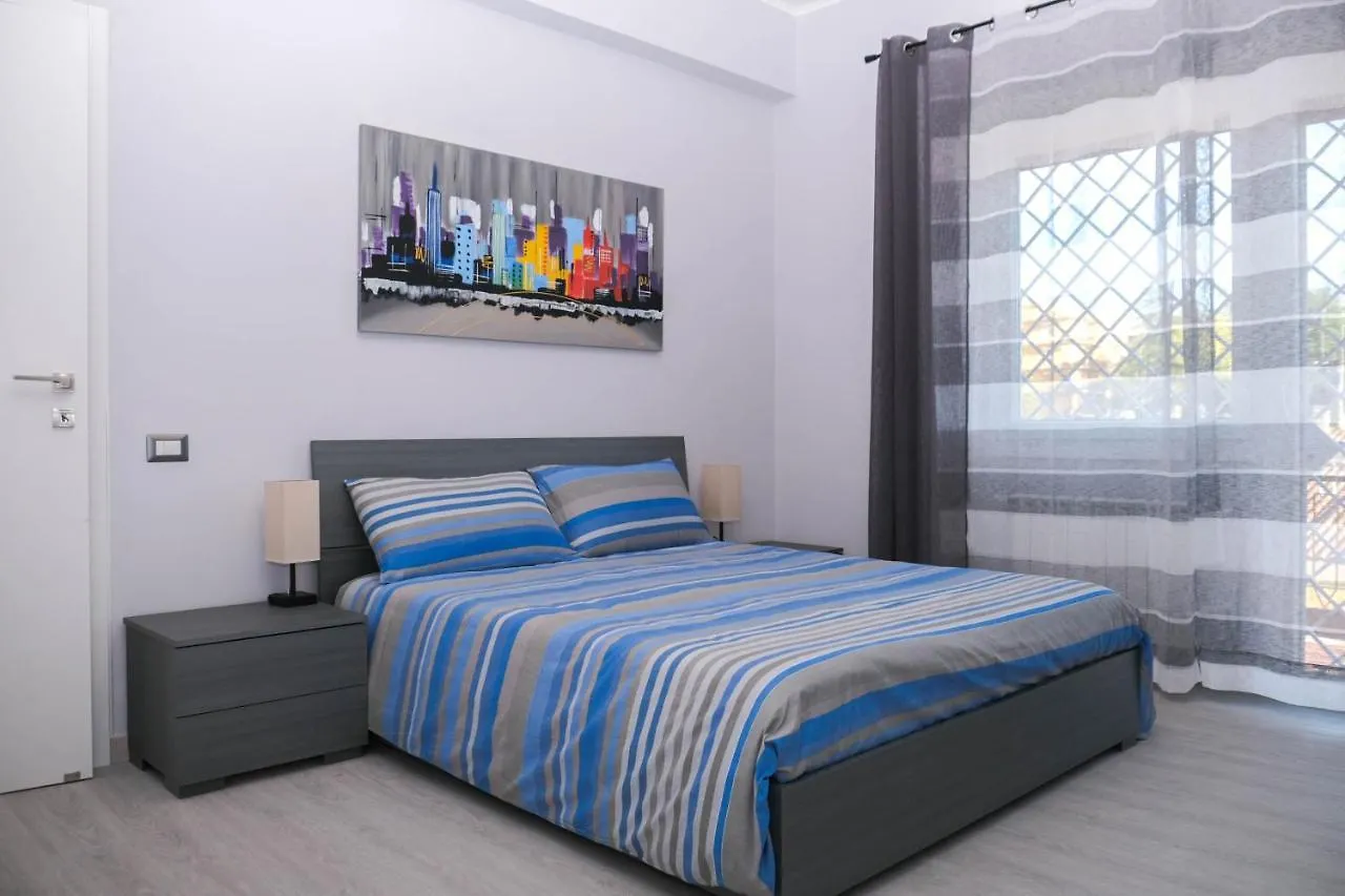 Easy Stay Rome 2 - The Easy Way 0*,  Italy